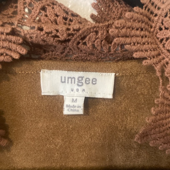 Umgee Brown Crochet Trim Vest - Picture 3 of 4